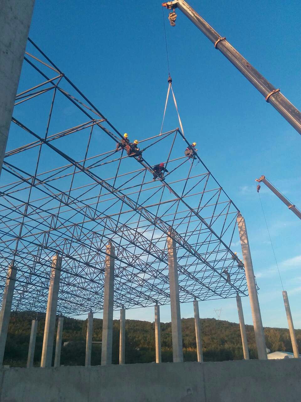 新疆汪清物流园网架