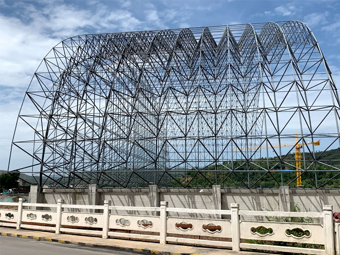 新疆山寨矿储煤棚网架